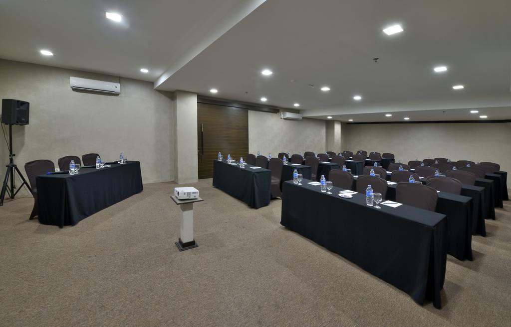 Serela Merdeka By Kagum Hotels Bandung Exterior foto